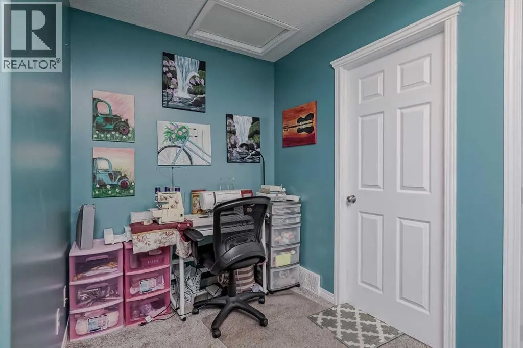 7, 102 Canoe Square SW