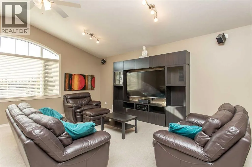 35 Woodrow Close