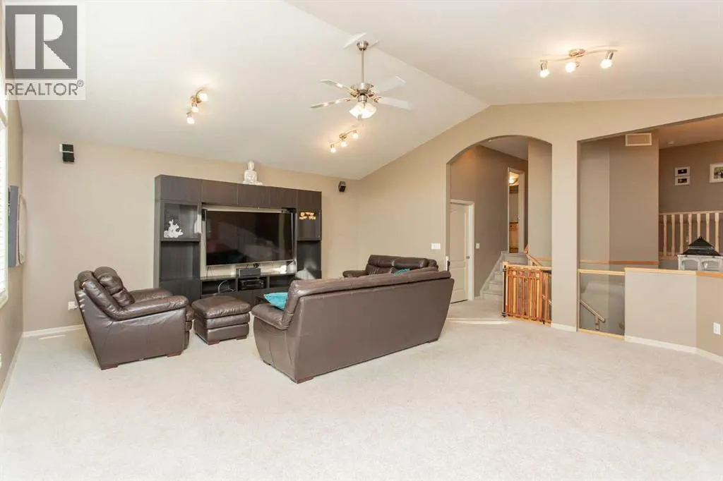 35 Woodrow Close