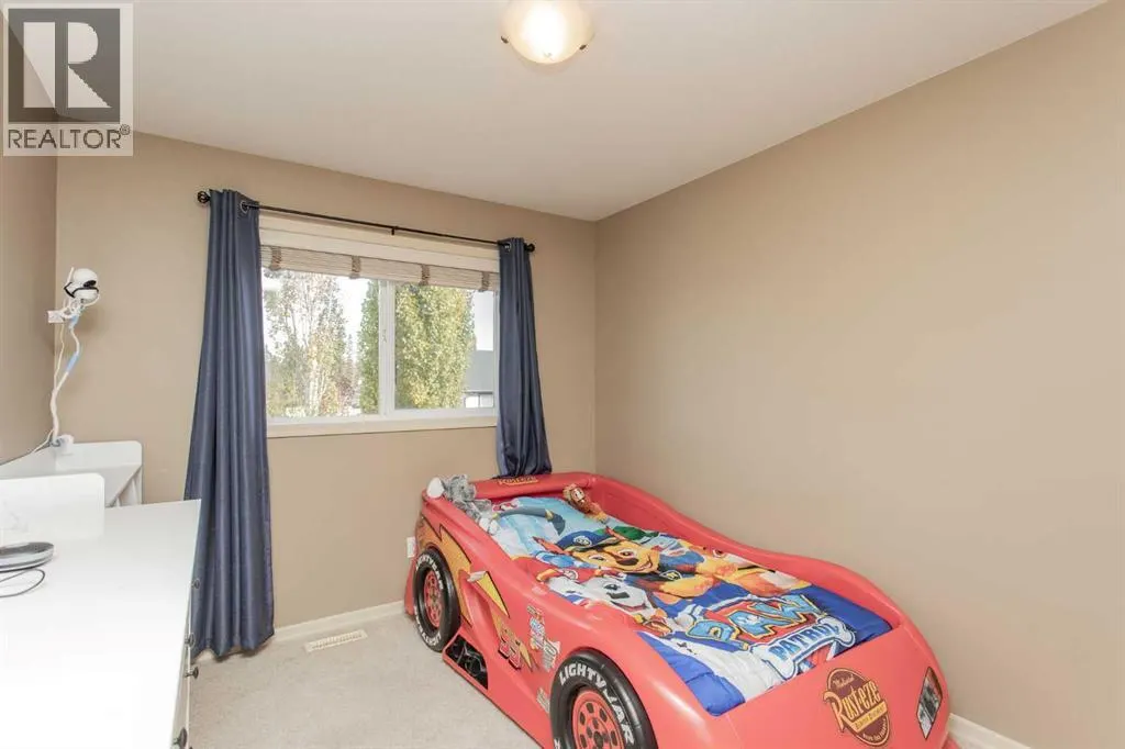 35 Woodrow Close