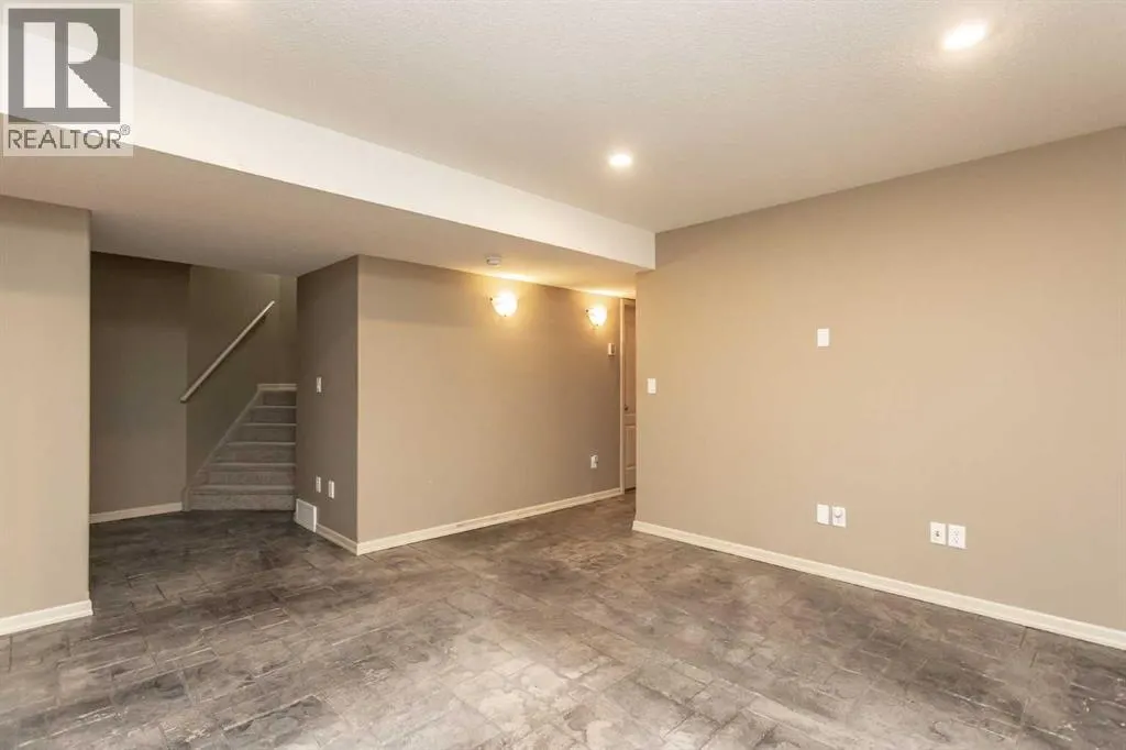 35 Woodrow Close