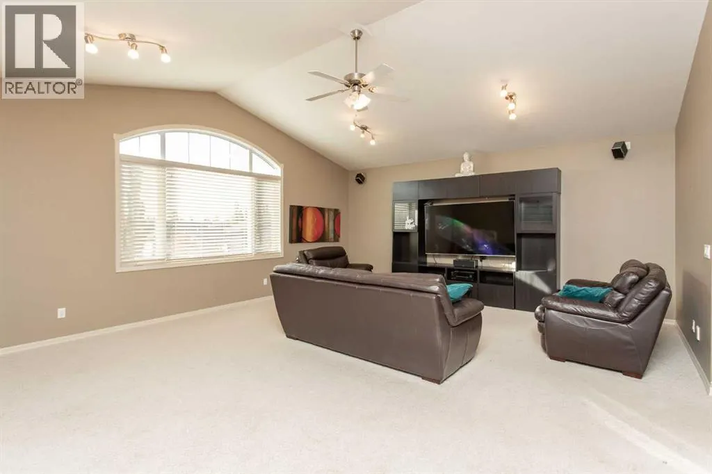 35 Woodrow Close