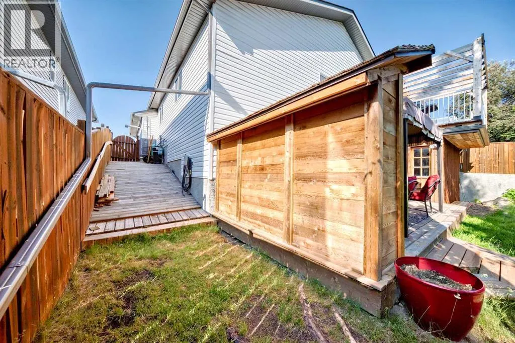 412 Highland Close