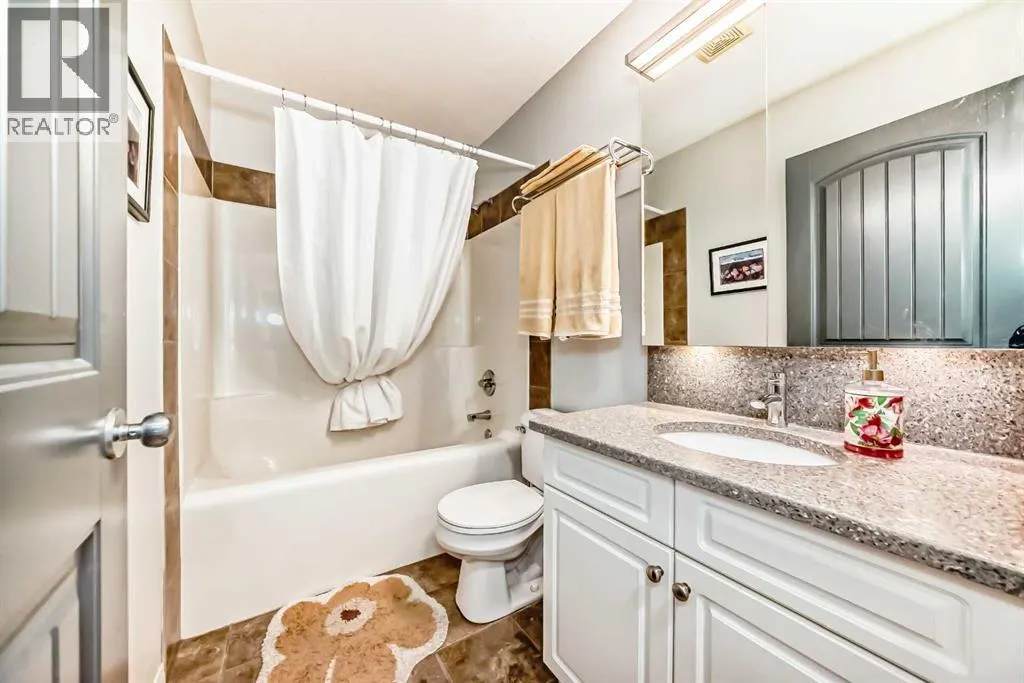 412 Highland Close