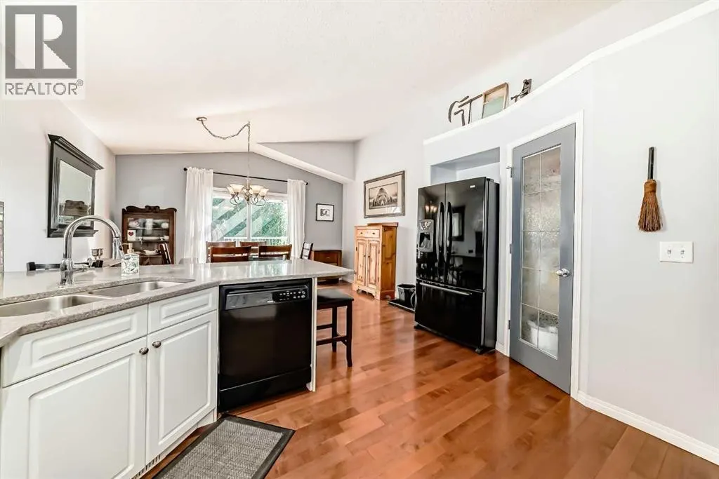 412 Highland Close