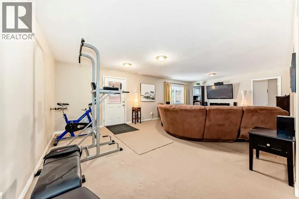 412 Highland Close