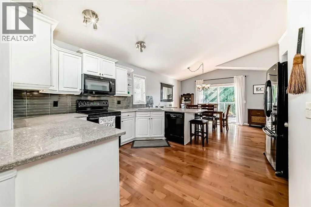 412 Highland Close