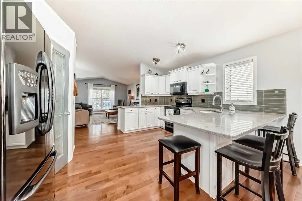 412 Highland Close