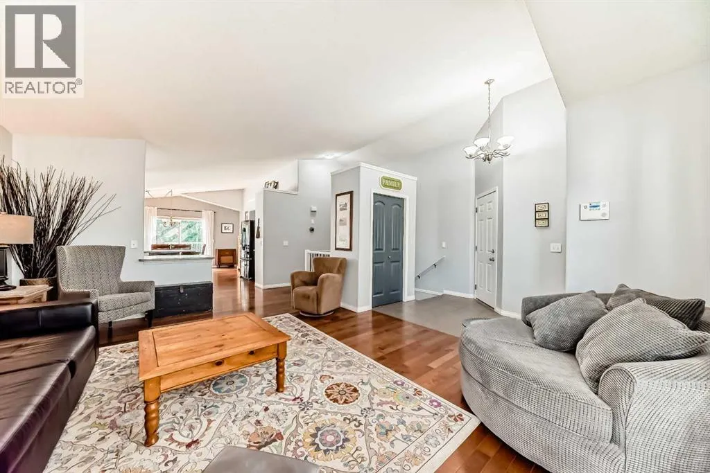 412 Highland Close