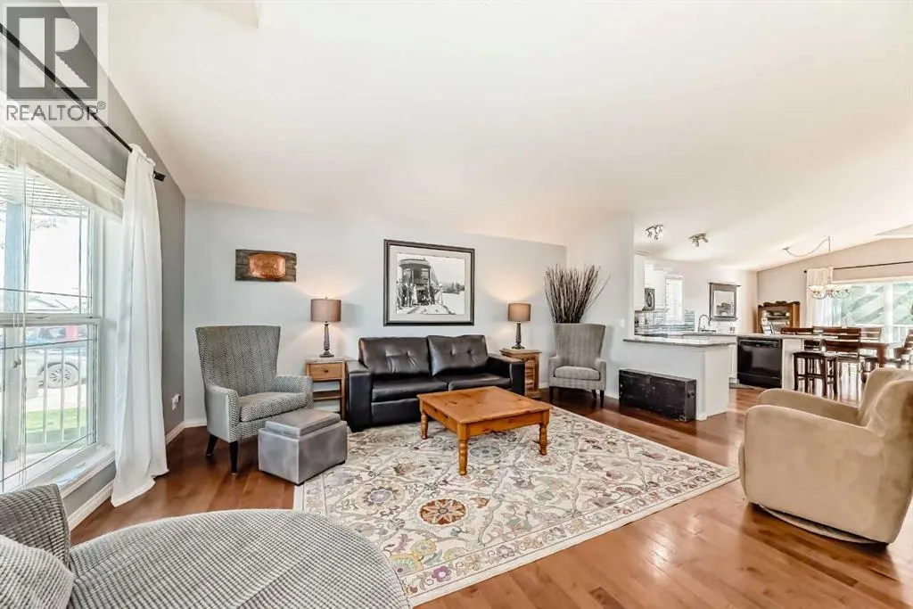 412 Highland Close