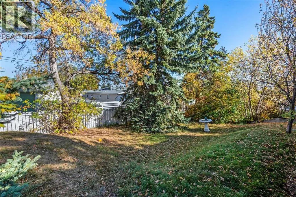 12 Thorncliffe Crescent NW