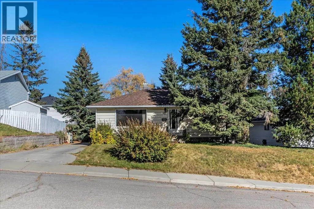 12 Thorncliffe Crescent NW