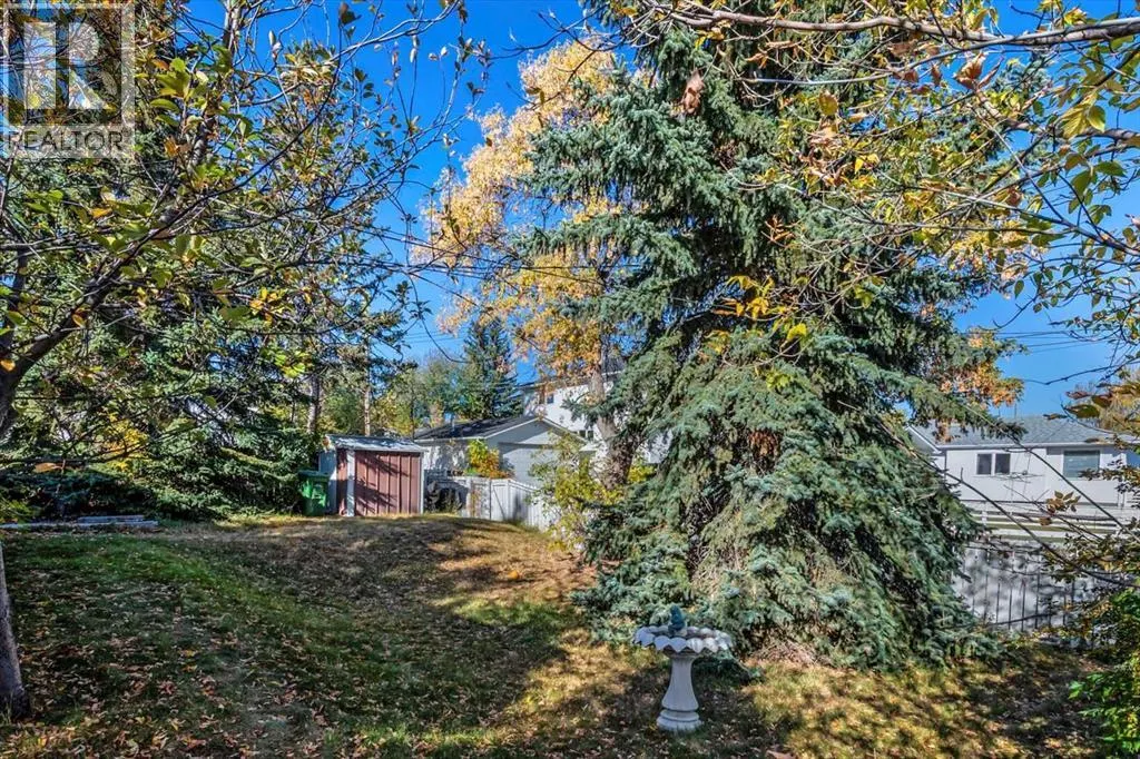 12 Thorncliffe Crescent NW
