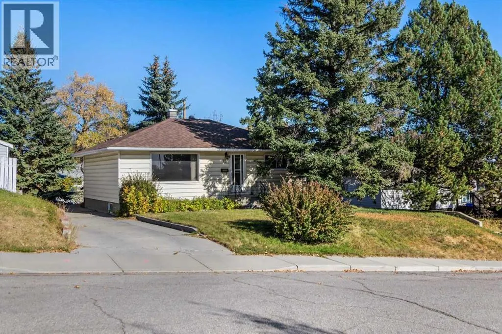 12 Thorncliffe Crescent NW