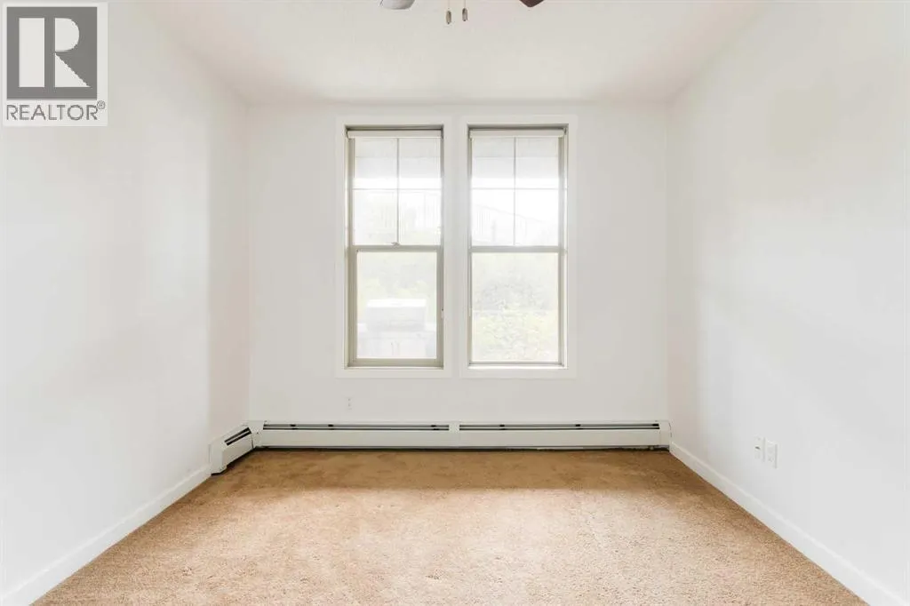 111, 207 Sunset Drive