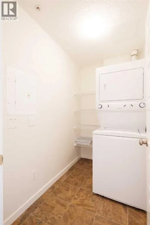 111, 207 Sunset Drive
