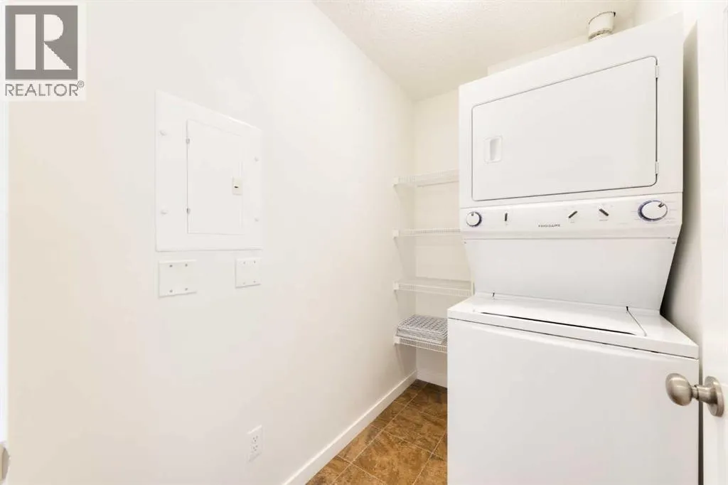 111, 207 Sunset Drive