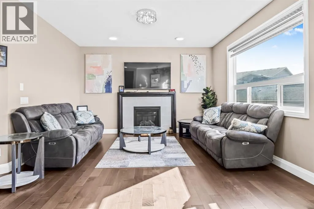 39 Cornerstone Gardens NE
