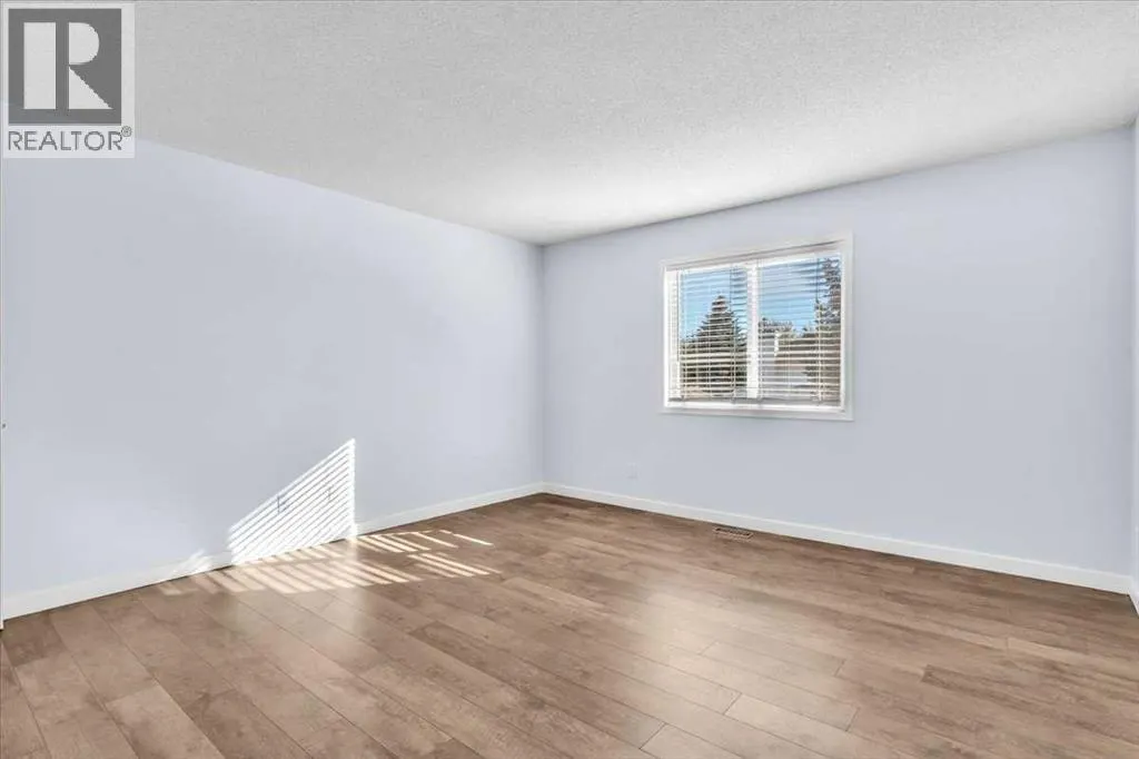 37 Douglasbank Rise SE