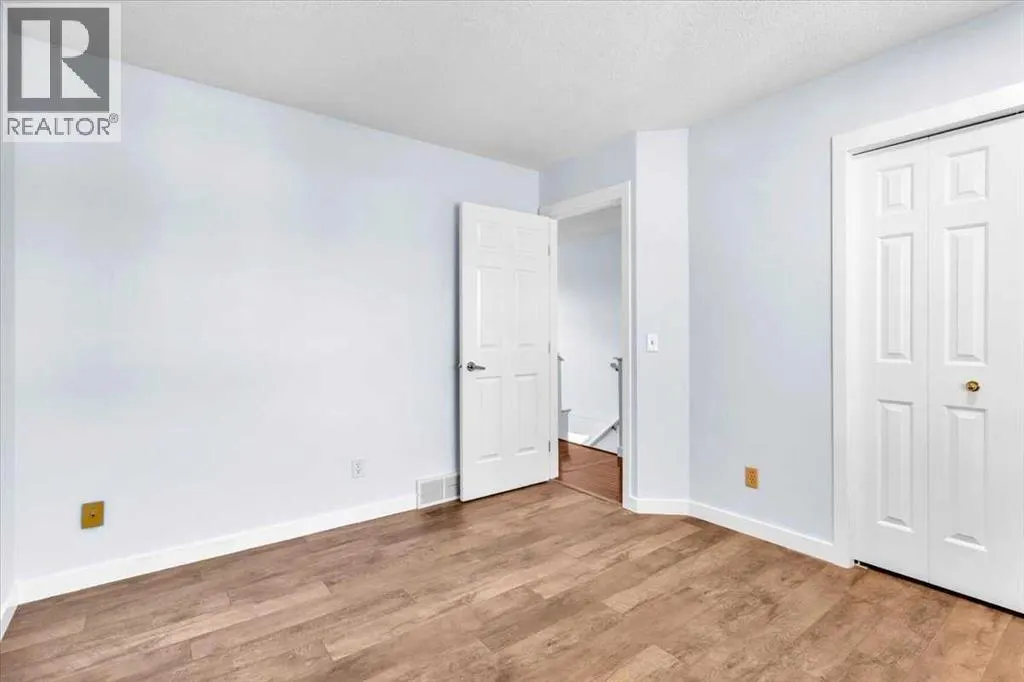 37 Douglasbank Rise SE
