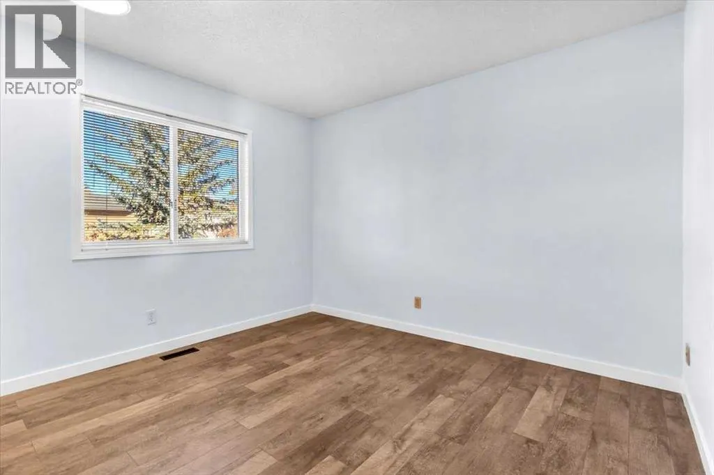 37 Douglasbank Rise SE