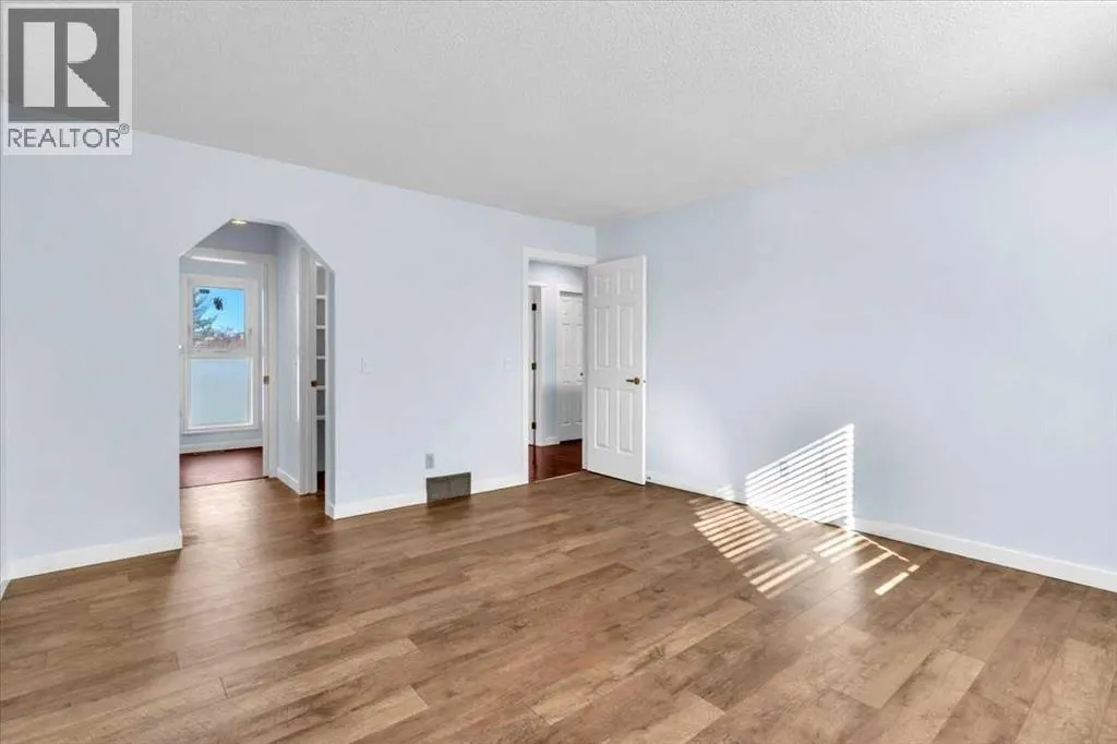 37 Douglasbank Rise SE