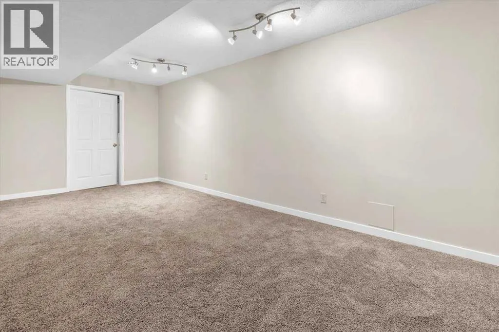 37 Douglasbank Rise SE
