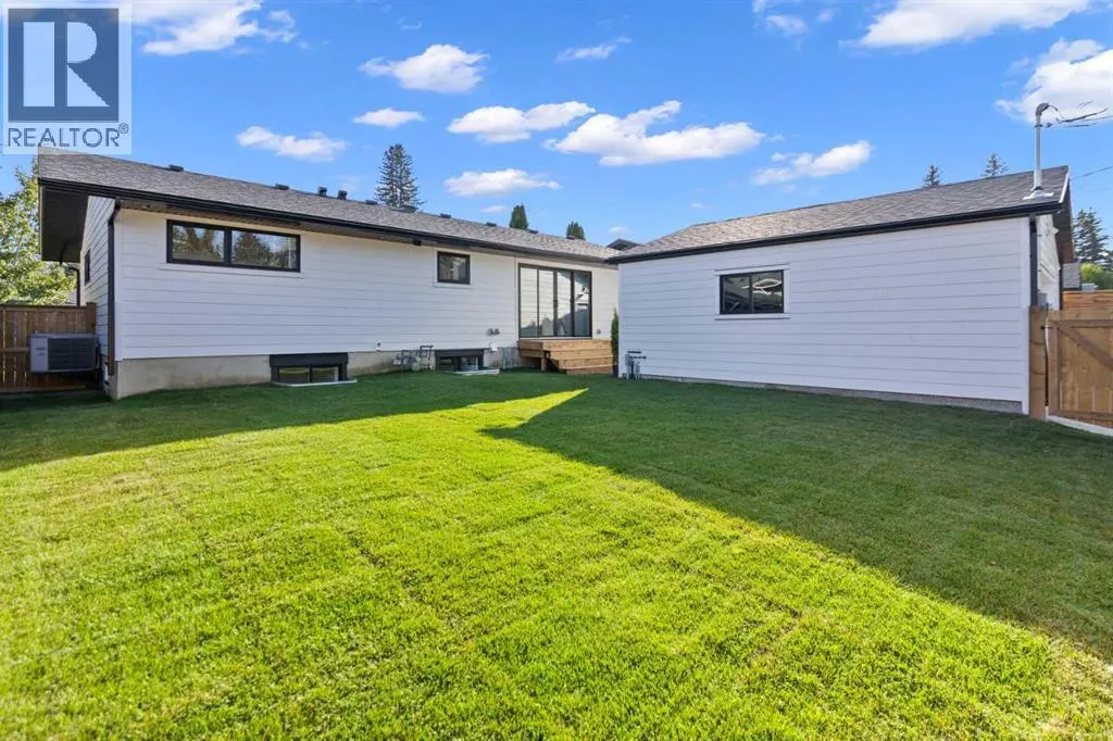 1275 Lake Sundance Crescent SE