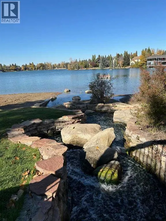 1275 Lake Sundance Crescent SE