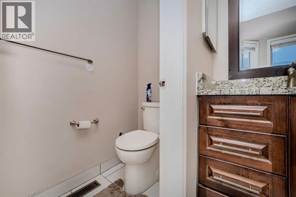 4 Del Ray Crescent NE