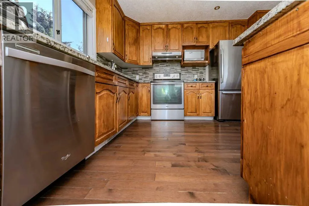 4 Del Ray Crescent NE