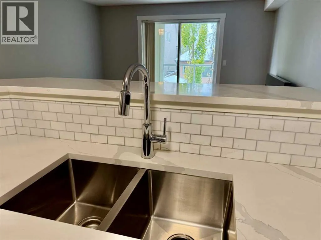 1212, 2518 Fish Creek Boulevard SW