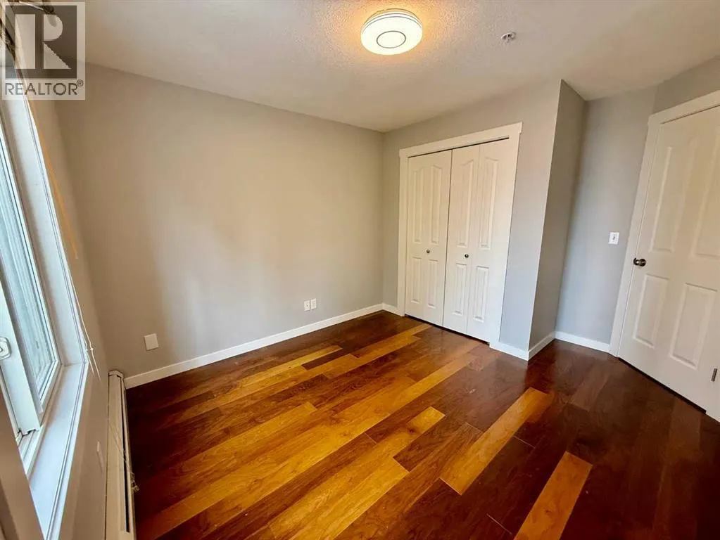1212, 2518 Fish Creek Boulevard SW