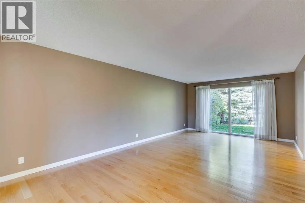 1257 Varsity Estates Road NW