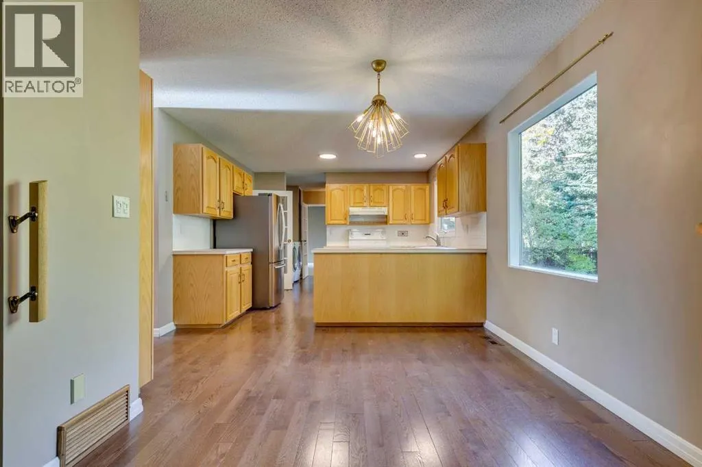 1257 Varsity Estates Road NW