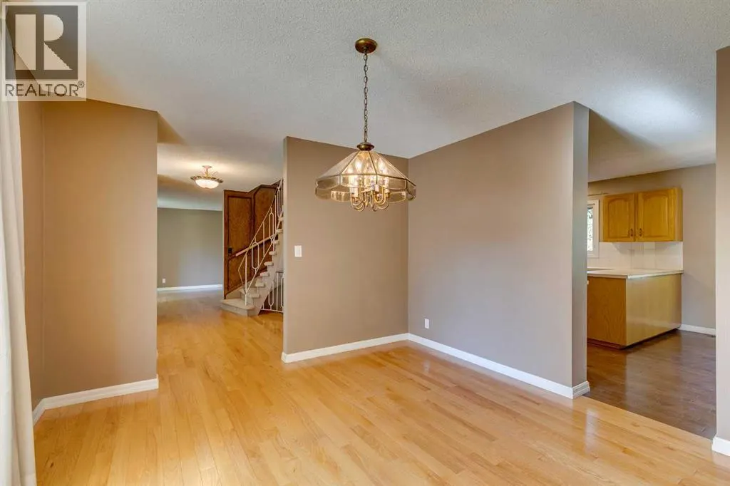 1257 Varsity Estates Road NW