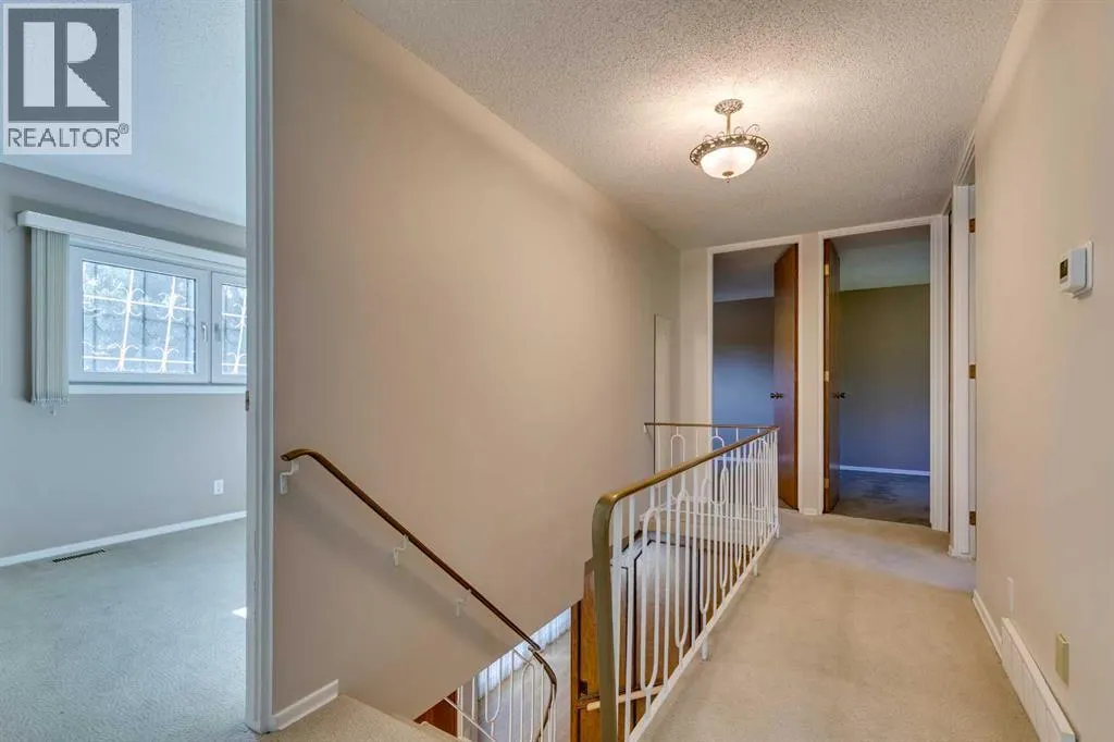 1257 Varsity Estates Road NW
