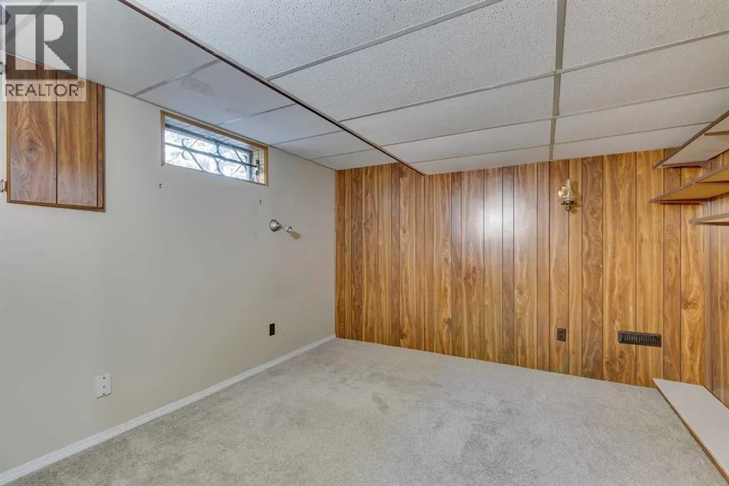 1257 Varsity Estates Road NW