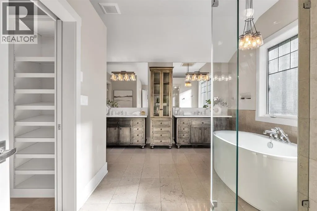 625 Britannia Drive SW