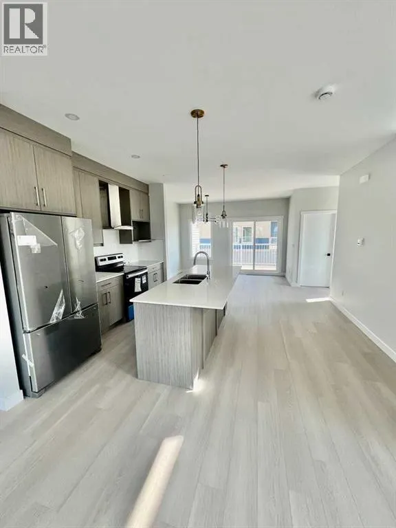 344 Corner Meadows Square NE