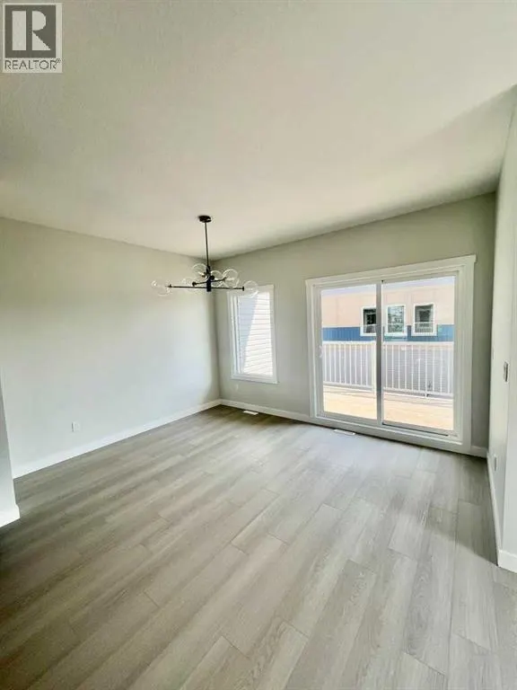 344 Corner Meadows Square NE