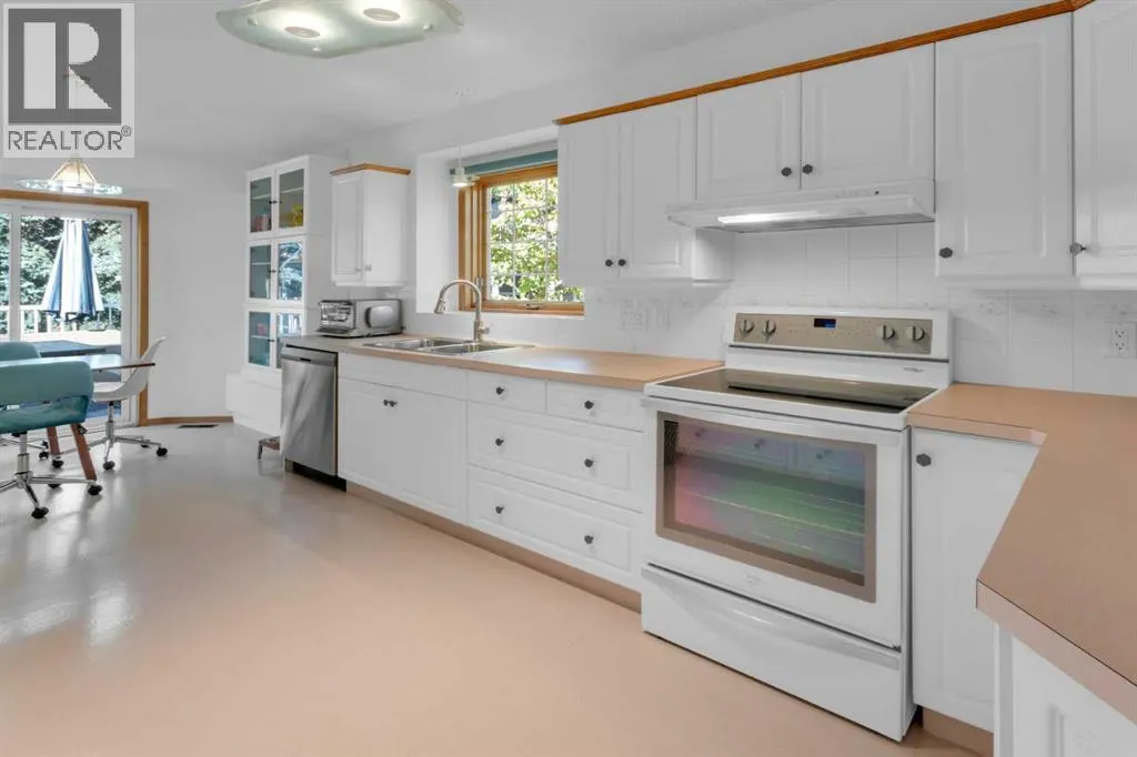 4 Christie Gardens SW