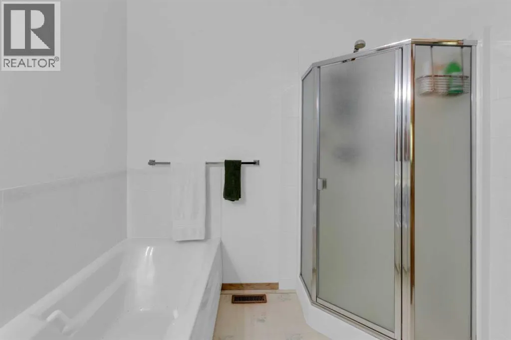 4 Christie Gardens SW