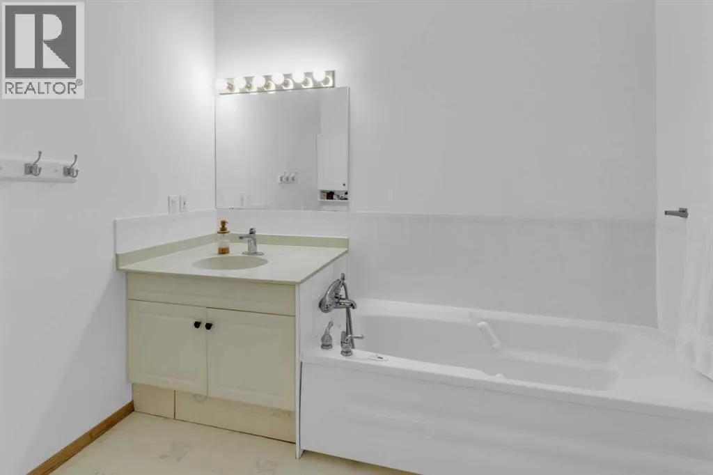 4 Christie Gardens SW