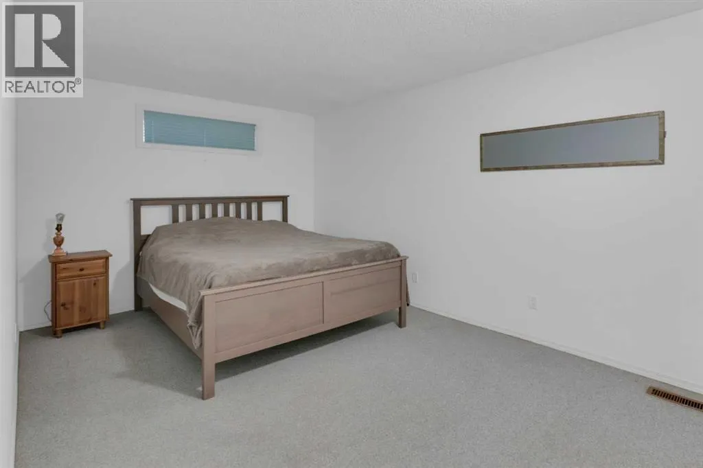4 Christie Gardens SW