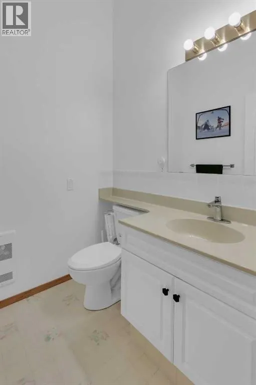 4 Christie Gardens SW
