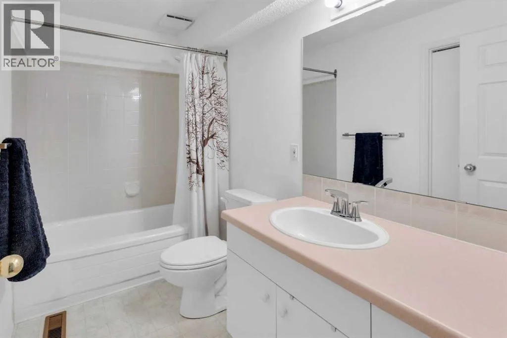4 Christie Gardens SW