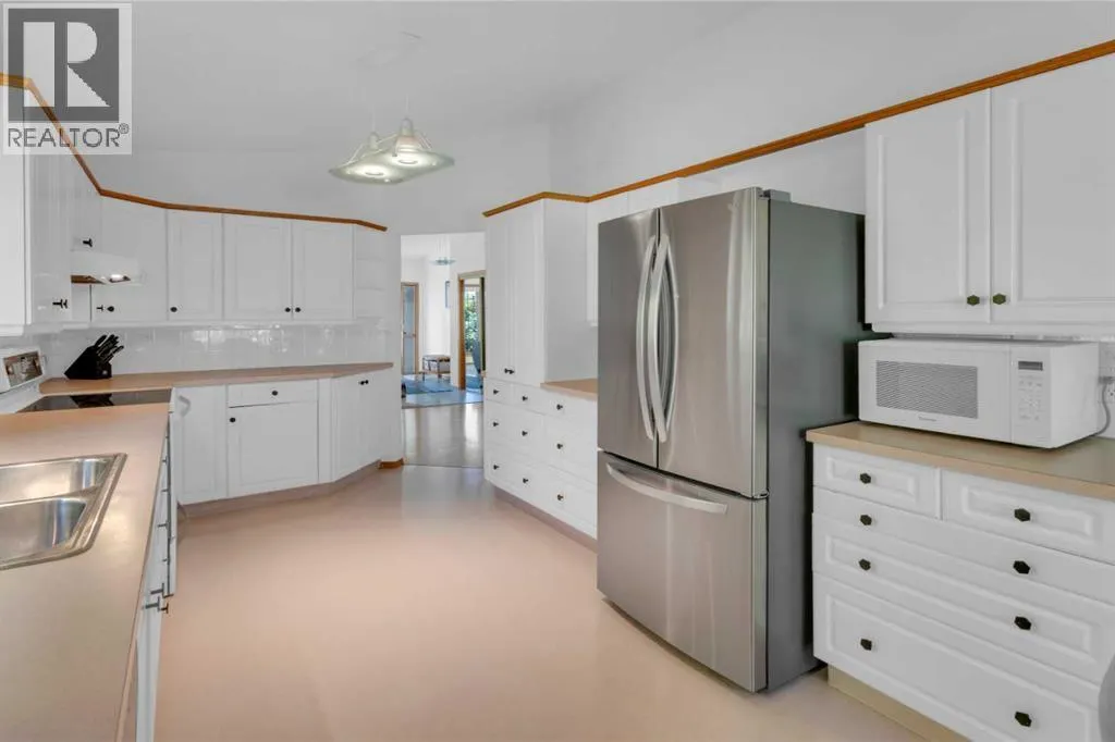 4 Christie Gardens SW