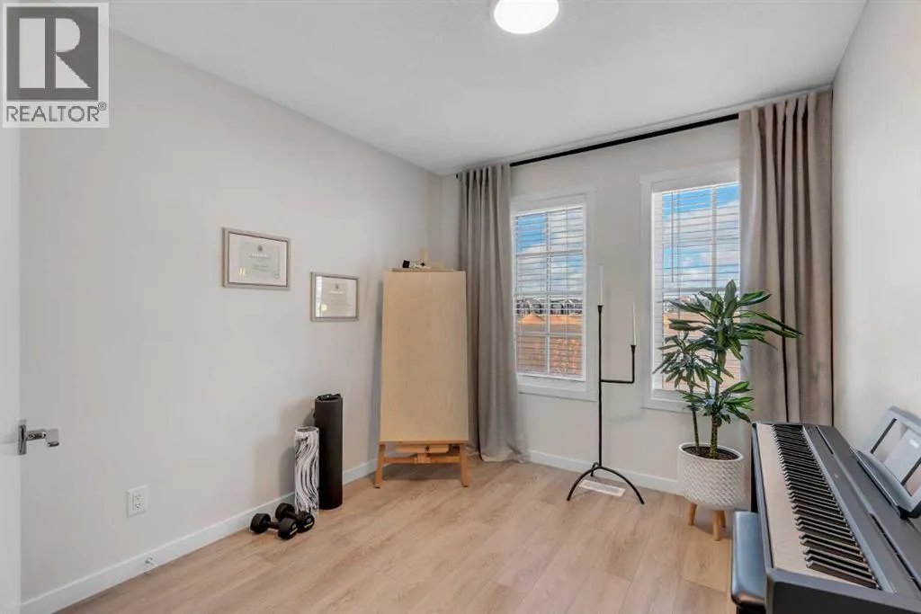 90 Savoy Landing SE