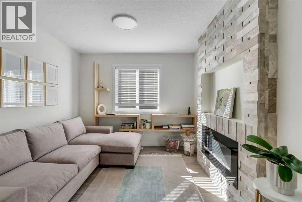 90 Savoy Landing SE
